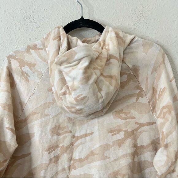Vuori Beach Hoodie in Bisque Camo Size Small - Picture 8 of 12